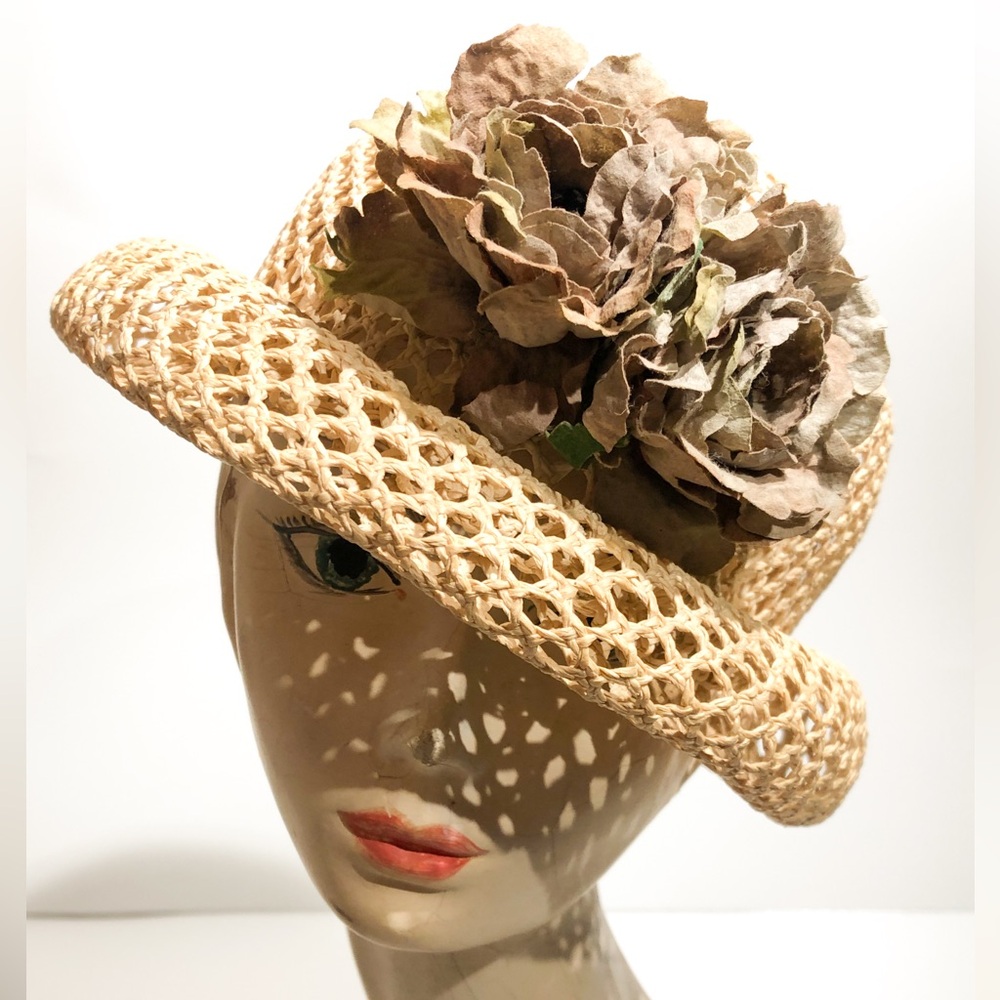 Raffia Hat Bucket Dress Hat Fascinator Natural  Flowers Vintage 70s One Size